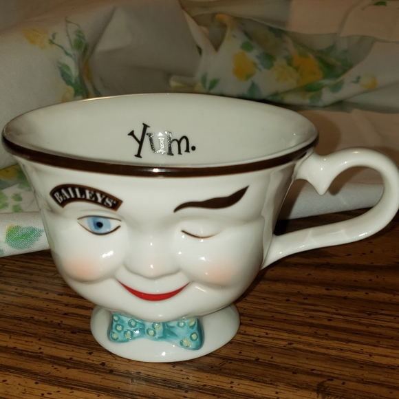 Vintage Limited Edition Bailey's Irish Cream Cups - Picture 2 of 6